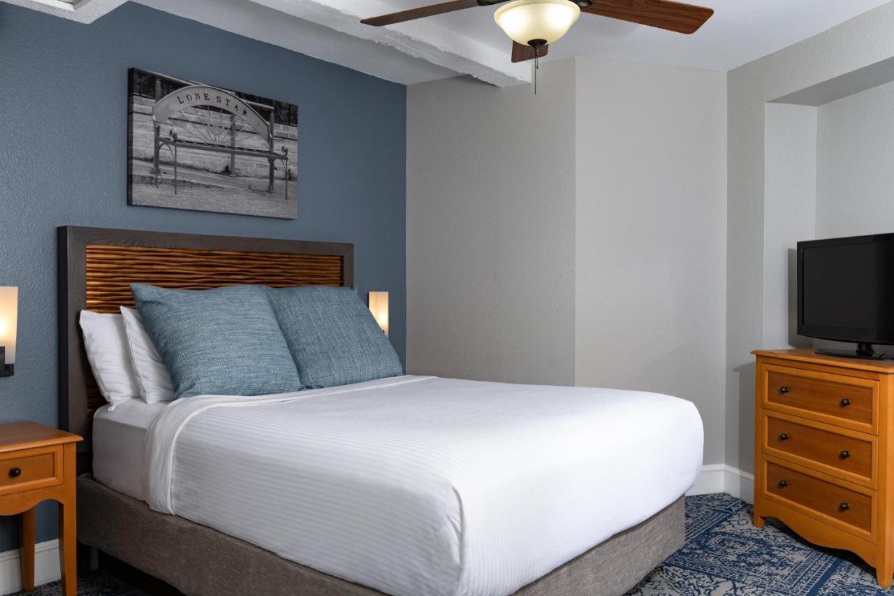 Club Wyndham Riverside Suites Сан-Антонио Экстерьер фото