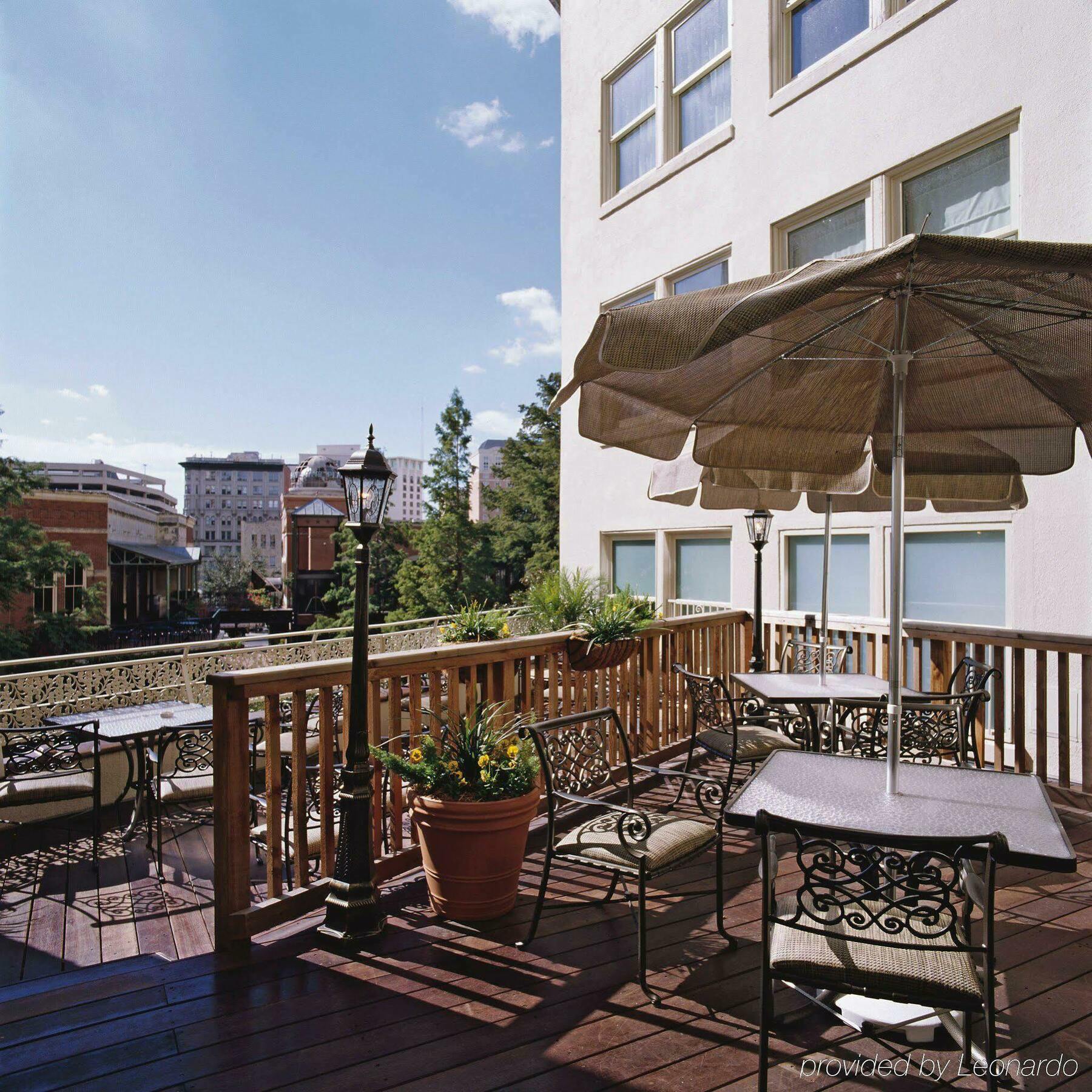 Club Wyndham Riverside Suites Сан-Антонио Экстерьер фото